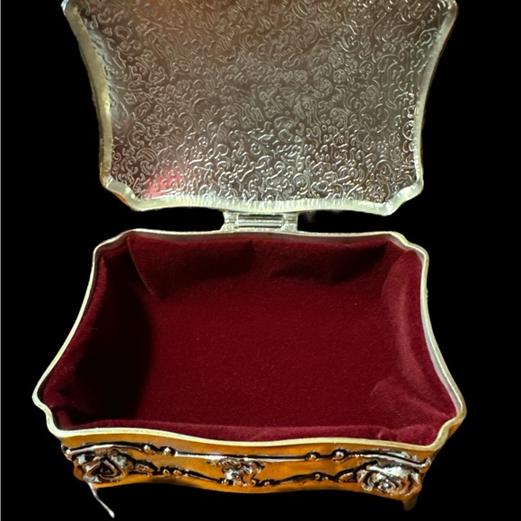 Regent Square Jewelry Trinket Box Rose Buds Velvet Lined Silver Plated Vintage - Picture 7 of 9